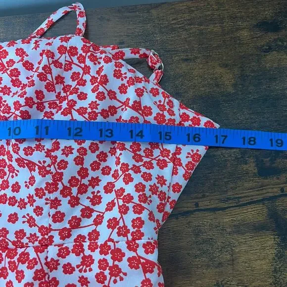 Women's Red Ditsy Floral Button Front Tie Back Dress Size 10 Coquette Cottage - Picture 6 of 8